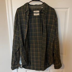 Green and Tan Men’s Flannel